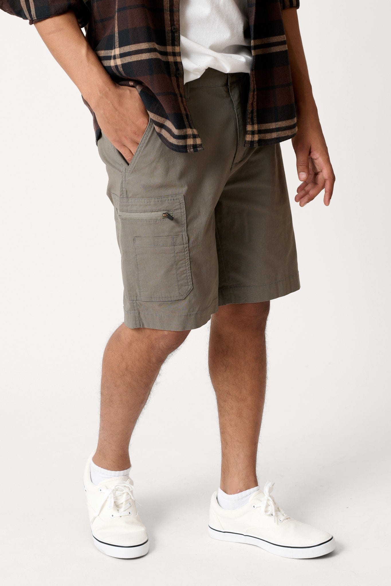 Male model dressed in casual men’s style with the WEARFIRST Venture Short in Slate Gray